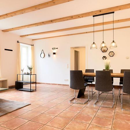 Stilvolle Gartenterrassenwohnung Mitten In ブレゲンツ エクステリア 写真