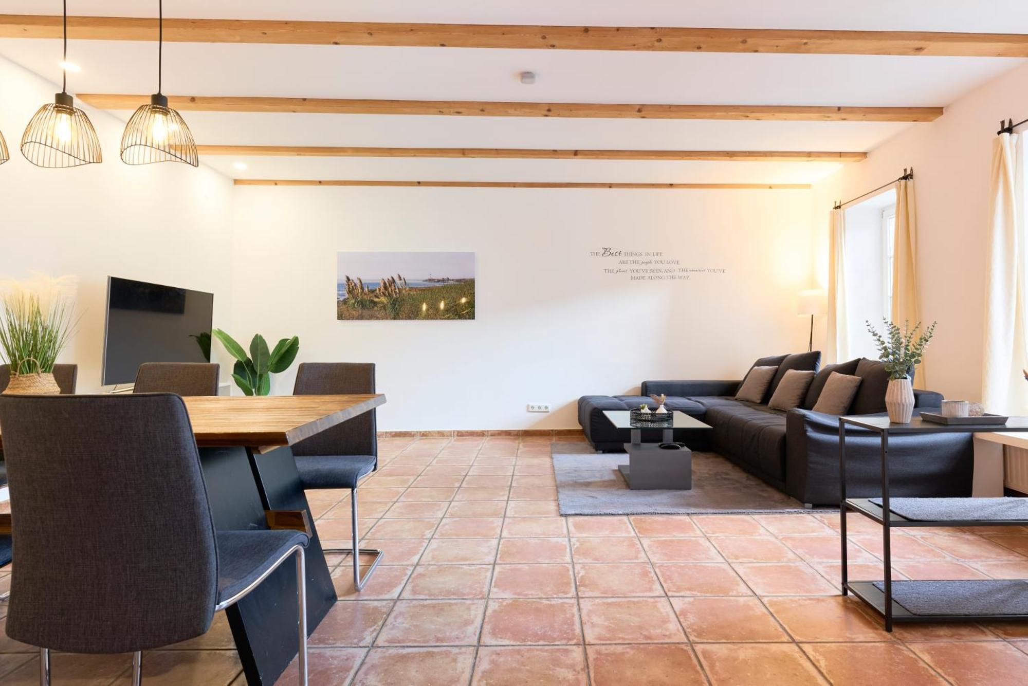 Stilvolle Gartenterrassenwohnung Mitten In ブレゲンツ エクステリア 写真