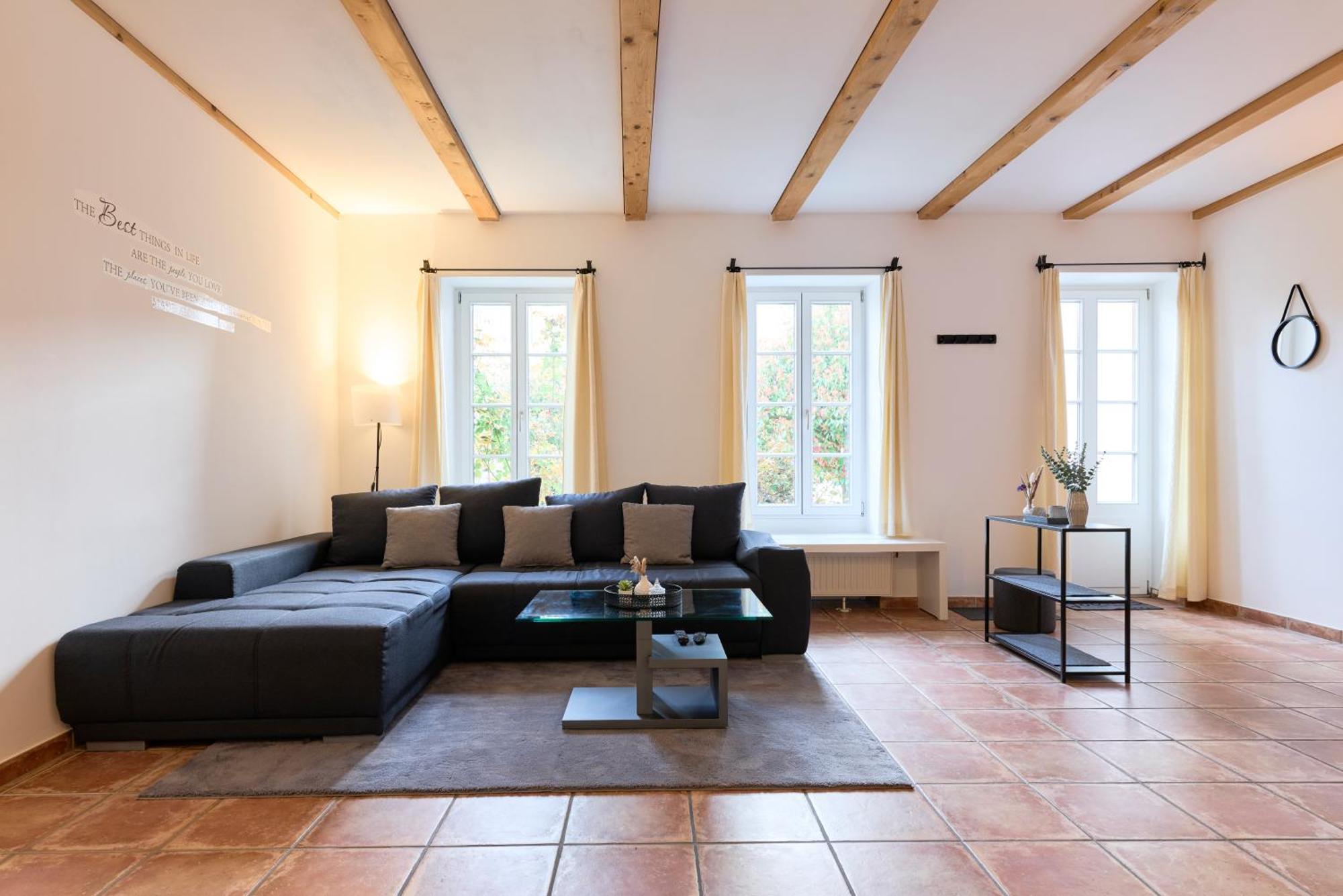 Stilvolle Gartenterrassenwohnung Mitten In ブレゲンツ エクステリア 写真